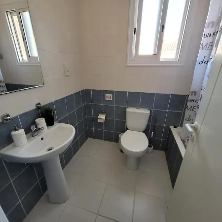 Large 2-bedroom Townhouse With Patio, 200mbps Wifi * Pafos