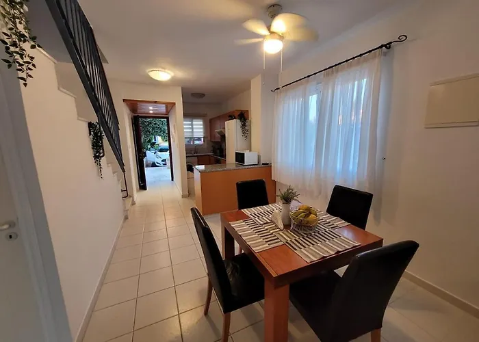 Lejlighed Large 2-bedroom Townhouse With Patio, 200mbps Wifi *