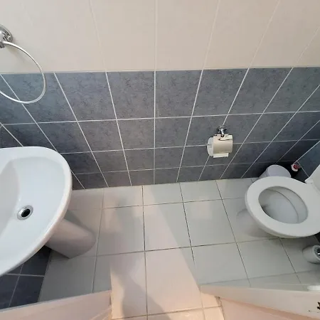 아파트 Large 2-bedroom Townhouse With Patio, 200mbps Wifi 파포스