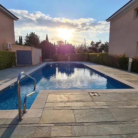 Large 2-bedroom Townhouse With Patio, 200mbps Wifi