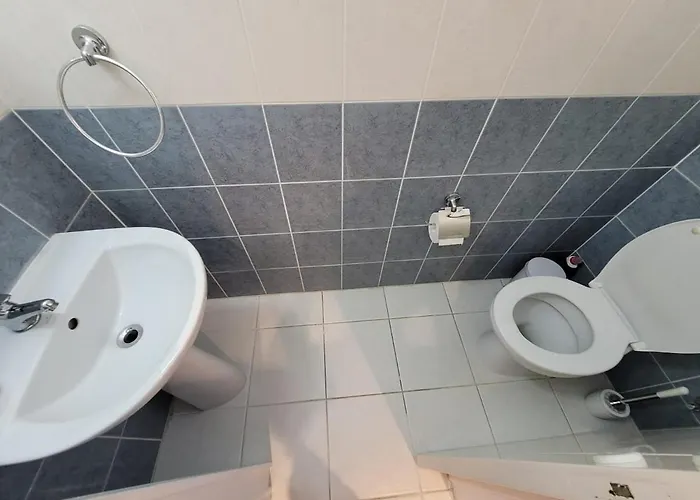 Apartmán Large 2-bedroom Townhouse With Patio, 200mbps Wifi Paphos