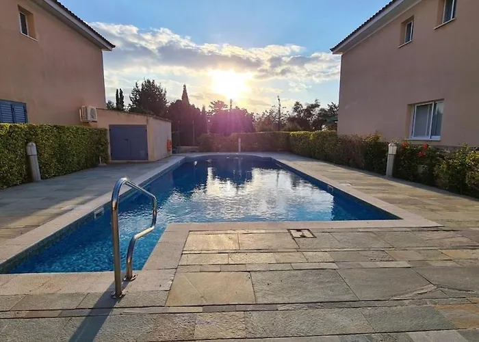 Large 2-bedroom Townhouse With Patio, 200mbps Wifi